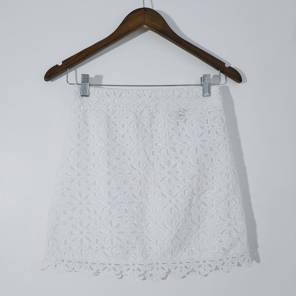 NWOT FOREVER 21 white floral eyelet skirt